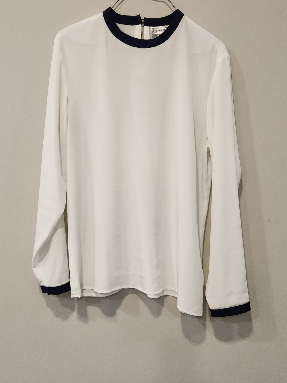 Elevated White Long-Sleeve Top with Navy Trim - Evan Picone